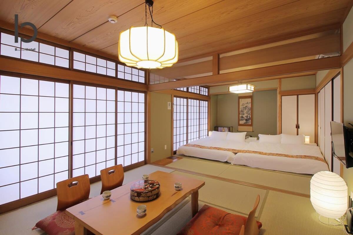 Hanagin - 3 Bedroom Japanese Apartment For 11 People 201 Hiroshima Exterior photo