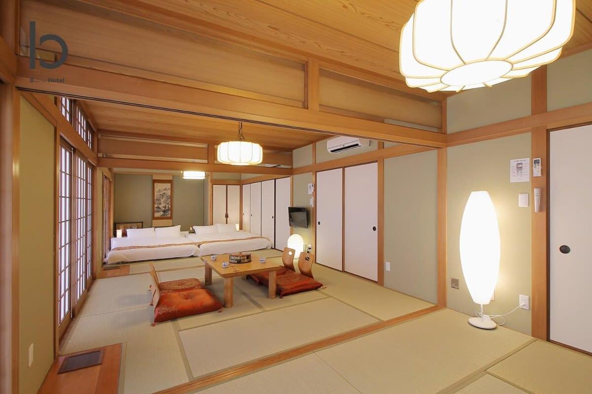 Hanagin - 3 Bedroom Japanese Apartment For 11 People 201 Hiroshima Exterior photo